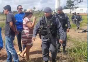PM retira invasores de terreno no Macapaba
