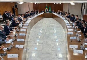 “Fortalecemos o estado democrático de direito”, diz Clécio sobre reunião com Lula e os Poderes