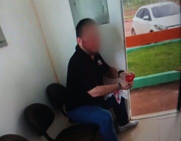 Servidor esfaqueou secretário por ciúmes da esposa, diz polícia