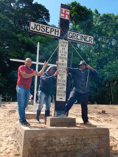 Cruz de sepultura nazista é restaurada, mas mistério sobre expedição permanece