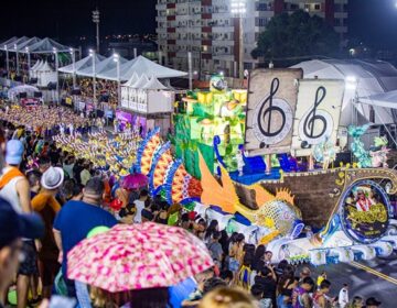 Após desfiles, escolas vivem expectativa da apuração