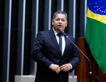 Dorinaldo cobra investigação imediata sobre apagão