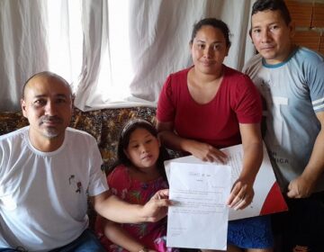 Menina com tumor no rosto precisa de passagens para começar tratamento em SP