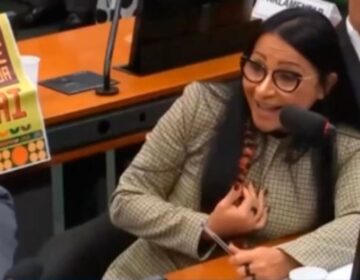 Sílvia Waiãpi protesta contra indígenas e diz que não aceita ‘mulher que é homem’