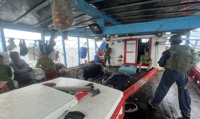 Marinha apreende 1 tonelada de lagostas no litoral do Amapá
