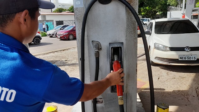 Gasolina: após 2 semanas de queda, preço voltará a subir; entenda