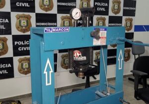 Traficante é preso com máquina de prensar drogas