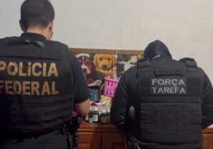 Facção vendia armas e drogas por aplicativo de mensagens, diz polícia