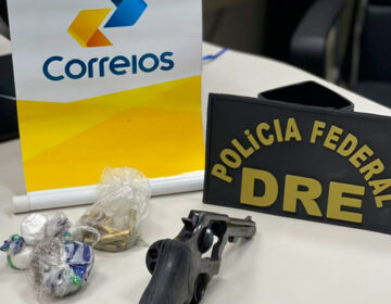 Encomenda despachada de Macapá pelos Correios tinha arma, munições e drogas