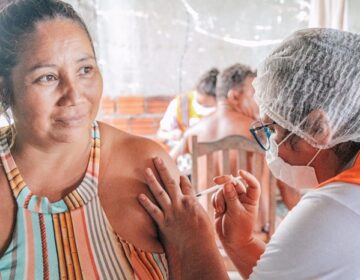 Vacinação de casa em casa chega ao Macapaba