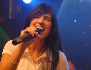 Cantora gospel Fernanda Brum encerra a Marcha para Jesus hoje