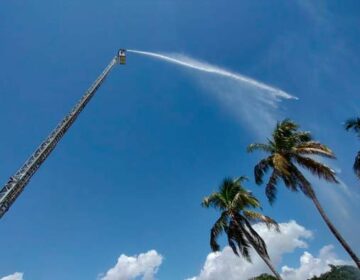 Bombeiros do AP recebem autoescada de 55m que atinge 20 andares