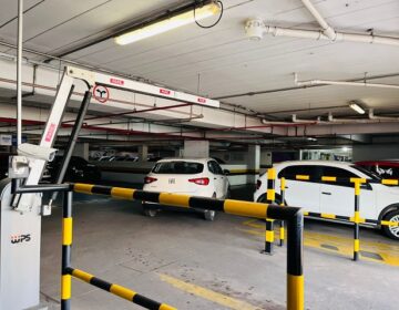 Empresa é notificada por aviso enganoso em estacionamento de shopping