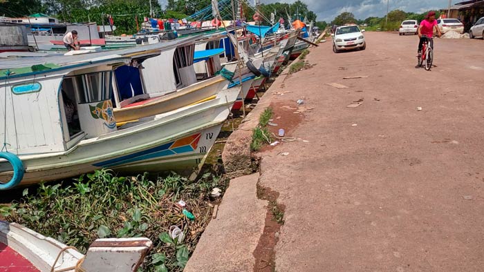 Assoreado por lixo e lama, porto do Igarapé das Mulheres vai receber ação de limpeza