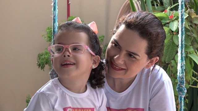Paralisia cerebral: menina de 3 anos precisa ir até o Piauí para cirurgia de risco
