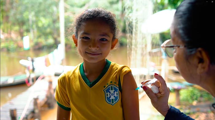 Vacinação de ribeirinhos em Santana recebe reconhecimento nacional