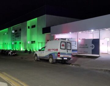 Mãe e filho sofrem capotamento na AP-070