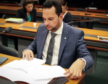 Deputado do Amapá está entre os 30 federais mais assíduos do Congresso