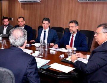 Senador confirma Flávio Dino no AP para lançar programa de segurança pública