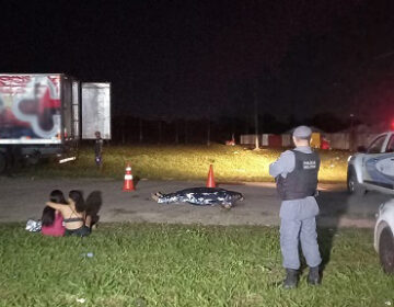 Jovem é morto na frente da esposa após festa