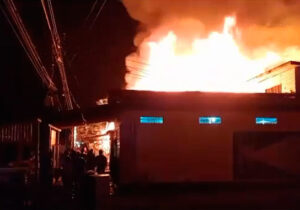 Incêndio atinge comunidade de passarelas no Sul do Amapá