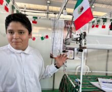 Adolescente mexicano apresenta ‘jardineiro eletrônico’ em Feira de Ciências