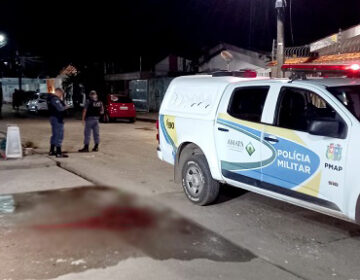 Baleado na cabeça, homem morre sentado em cadeira