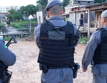 Assassinos invadem bebedeira e matam jovem com tiro no rosto