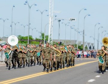 De volta ao sambódromo, Desfile Militar será no fim da tarde