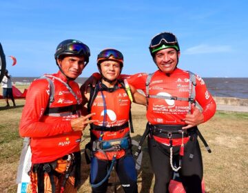 Amapaenses buscam o recorde mundial de kitesurf no litoral brasileiro