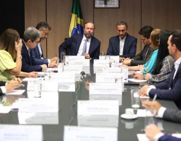 Lideranças políticas formam coalizão contra o aumento da conta de luz no Amapá