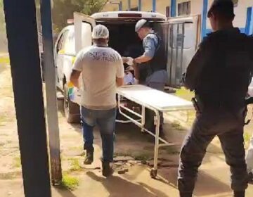 Acusado de homicídios é morto ao apontar arma a policiais