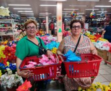 Lojistas investem pesado em flores, mas preveem concorrência com ambulantes