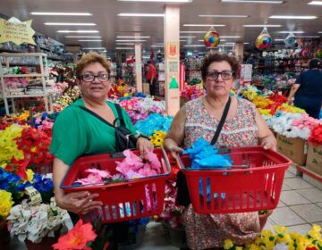 Lojistas investem pesado em flores, mas preveem concorrência com ambulantes