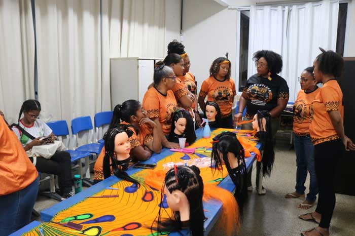 Projeto de moda afro-brasileira capacita mulheres no Amapá
