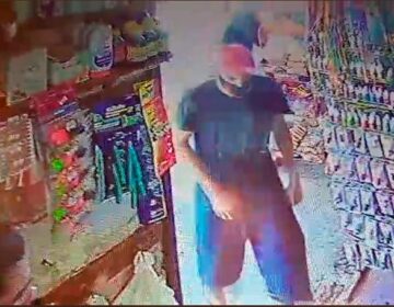 Suspeito de roubar arma de militar em assalto é morto em confronto