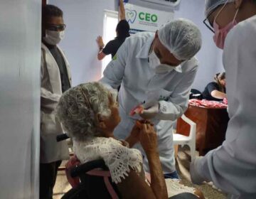 Idosos ganham ‘novos sorrisos’ no Abrigo São José