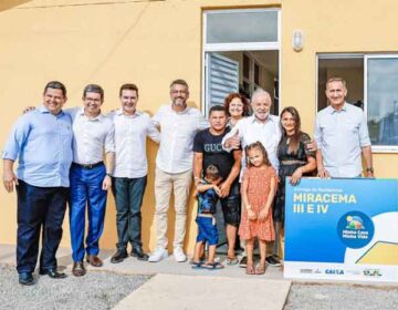 Lula entrega moradias, mas não assina MP da tarifa energética