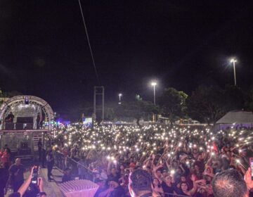 Em noite de música e alegria, Super Pop abre Réveillon da prefeitura