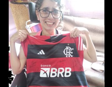 Paciente de esclerose múltipla ganha passagem e ingresso para assistir jogo em Belém