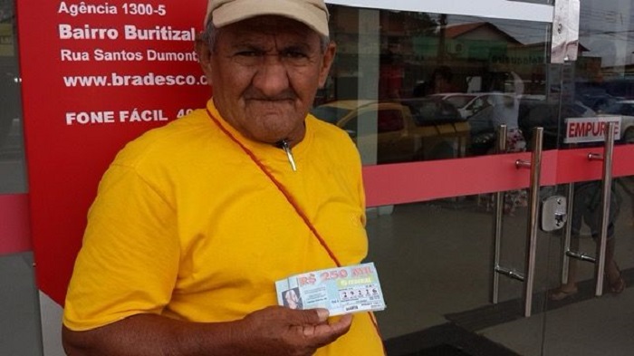 Pedido de ajuda revela triste situação de vendedor de ‘sonhos’ da loteria