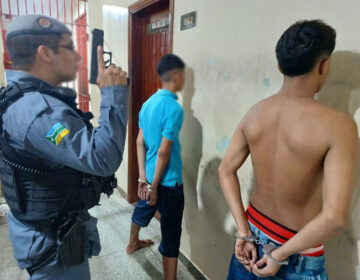 Assaltantes fazem arrastão em frente à universidade
