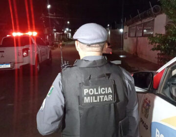 Homem baleado enquanto lavava carro em frente de casa morre no HE