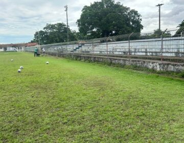 Em Santana, torcedores querem que reforma em estádio aumente capacidade de público