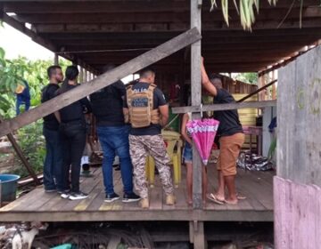 Assassinos mandam testemunhas virarem de costas e executam alvo
