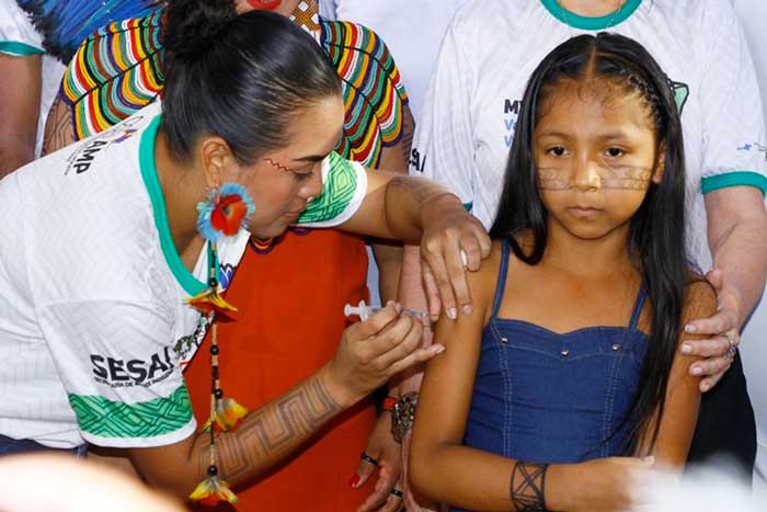 Indígena de 9 anos é a 1ª vacinada no AP: ‘vou avisar meus colegas’