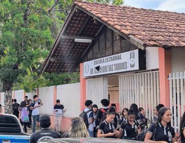 Escola tradicional não tem espaço para atendimento especializado, afirma mãe