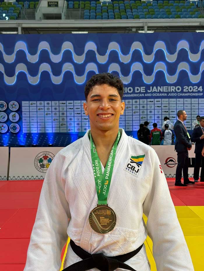 Judoca santanense fatura medalha de ouro no Pan do Rio
