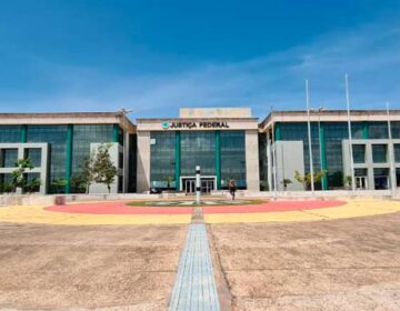 Absolvido, ex-governador tenta reaver dinheiro sequestrado pela justiça há 14 anos