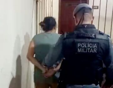 Após grito na vizinhança, mulher procurada por tráfico é descoberta